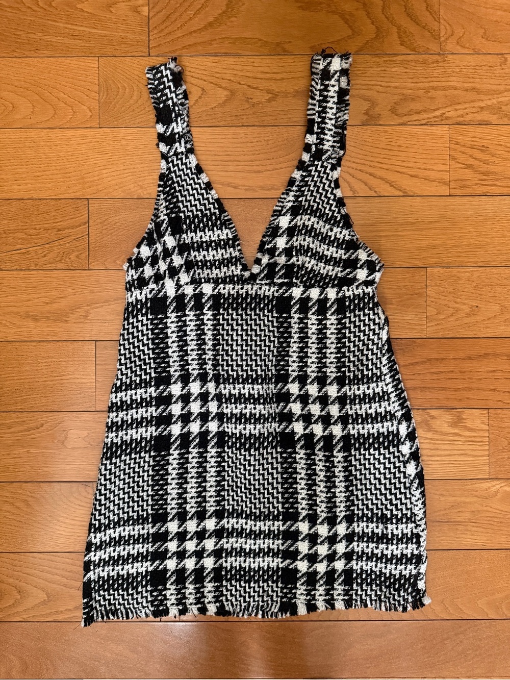 Zara Black and White Plaid V-Neck Knit Dress